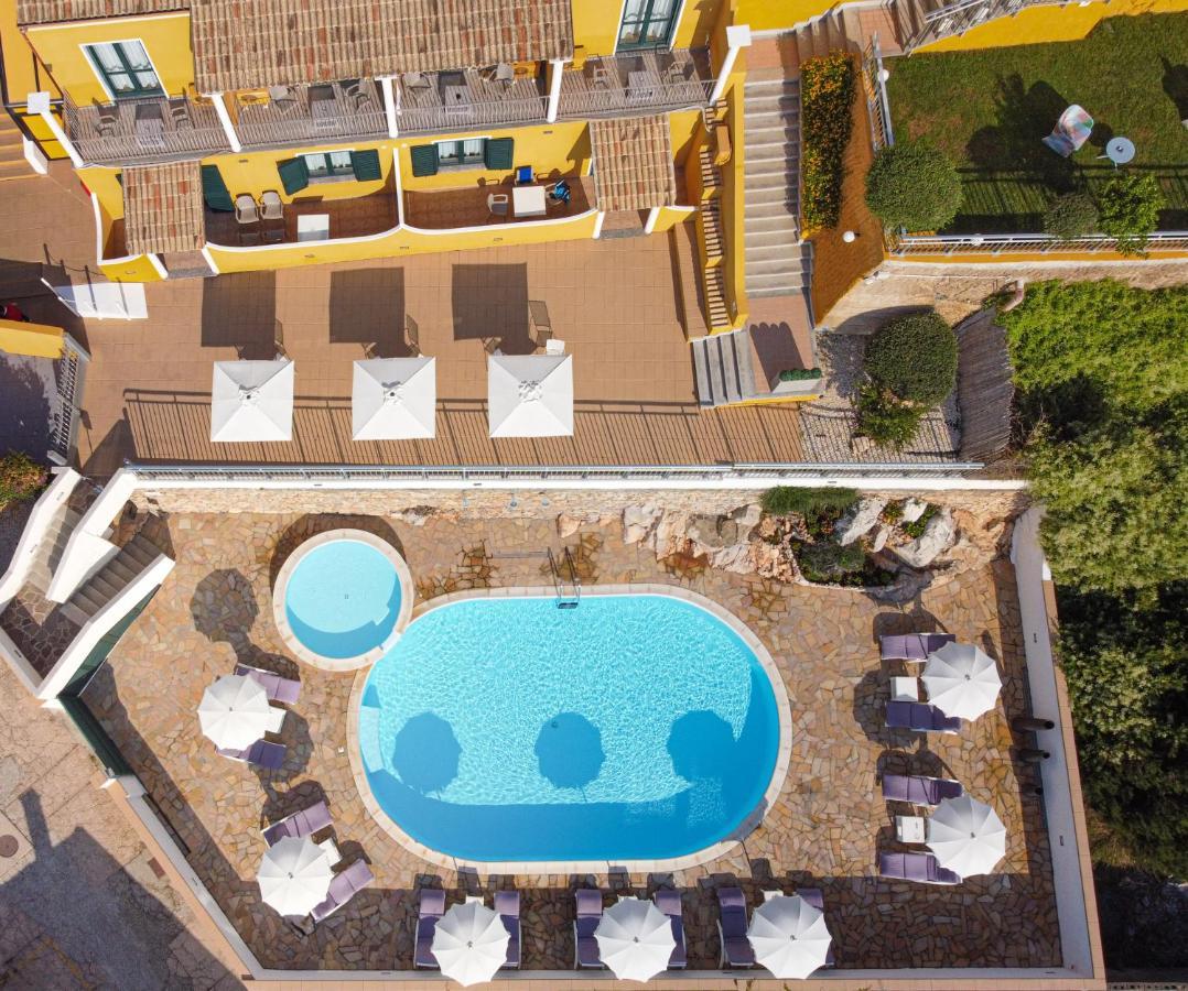 Lu' Hotel Maladroxia Сант-Антиоко Экстерьер фото