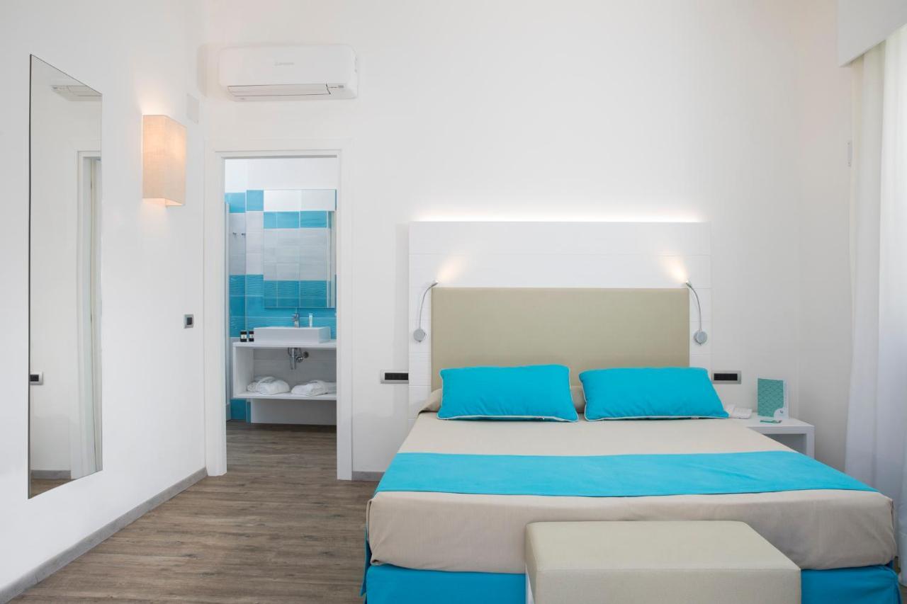Lu' Hotel Maladroxia Сант-Антиоко Экстерьер фото
